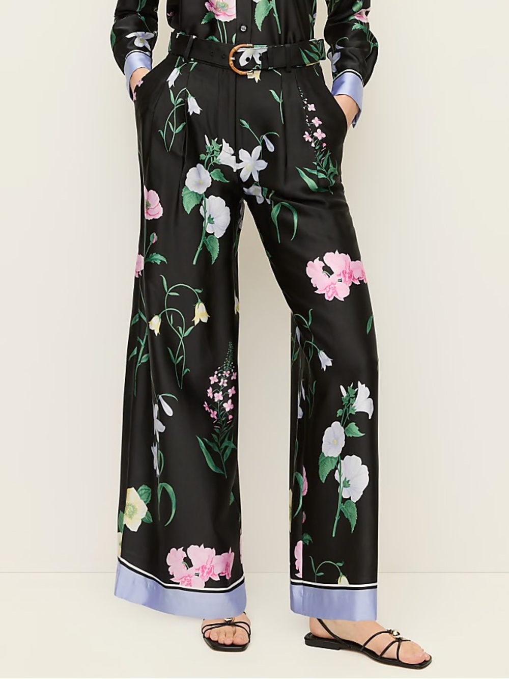 Ann Taylor The Floral Pleated Wide-Leg Pant in Satin 847179 - Picture 3 of 12